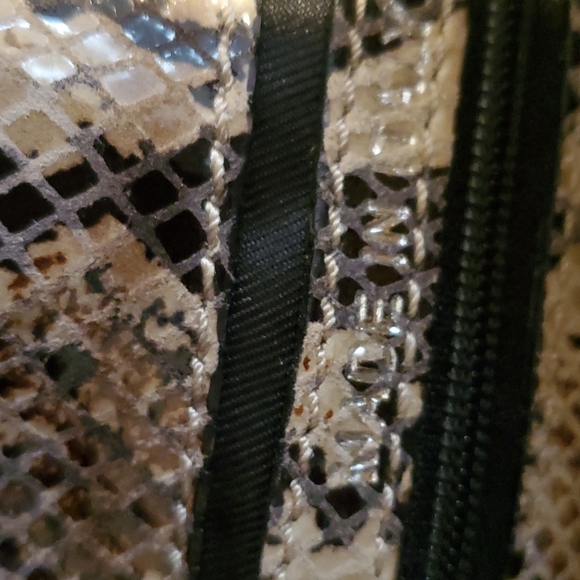 .Armani Snake skin purse - Picture 6 of 8